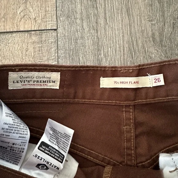 70'S MOVIN’ ON HIGH RISE FLARE JEANS - Picture 3 of 5